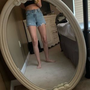 Sold on depopNWOT Levi’s Wedgie Short